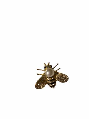 Gold tone brooch rhinestone bee with pearl embellishment. Retro style.